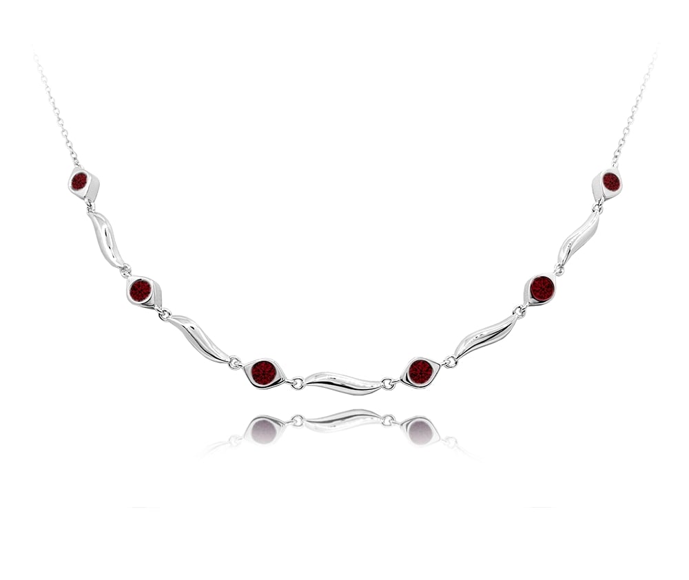 Minet Elegantný strieborný náhrdelník s červenými zirkónmi 