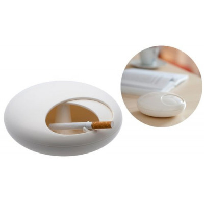Dizajnový zatvárací popolník Balvi Pebble 24380 (14 cm) – biely Dizajnový zatvárací popolník Balvi Pebble 24380 (14 cm) – biely