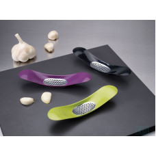 Pretláčač cesnaku Joseph Garlic Rocker, rôzne farby Pretláčač cesnaku Joseph Garlic Rocker, rôzne farby