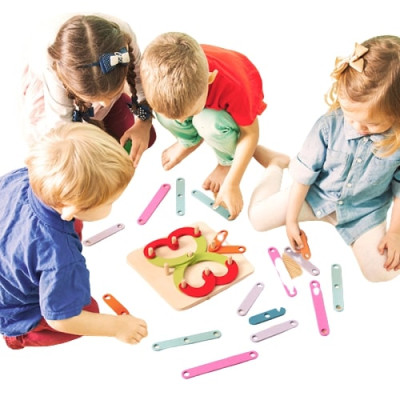 Drevená hra na skladanie písmen a číslic Koogame InnovaGoods 3013, 27 kusov Drevená hra na skladanie písmen a číslic Koogame InnovaGoods 3013, 27 kusov