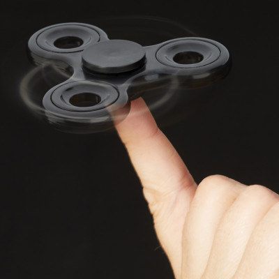 Fidget spinner čierny