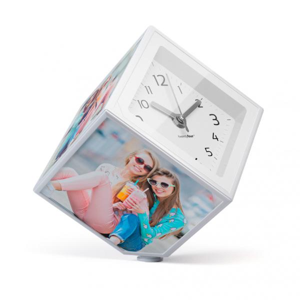 E-shop Rotujúca fotokocka s hodinami Balvi Photo-Clock 10x10cm